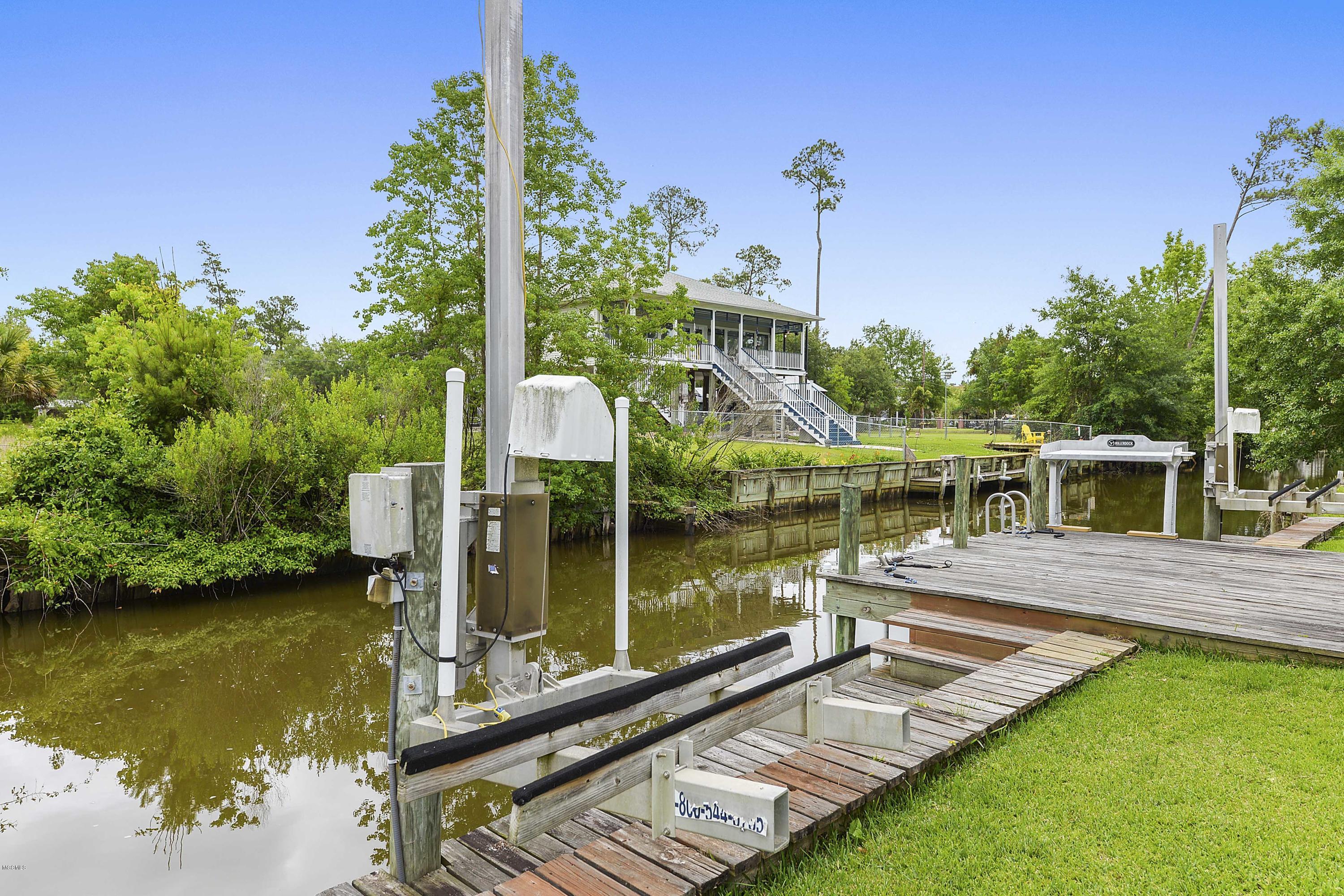59 Harrison Road Bay St. Louis, MS 39520 - Photo 23 of 33 59 Harrison 4