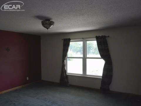 12881 East Burt Road Birch Run, MI 48415 - Photo 10 of 36 20446019-9.JPG