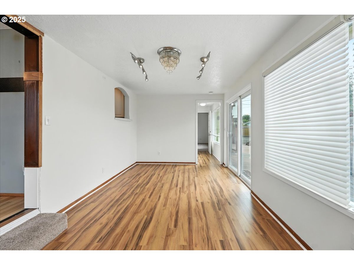 1610 Thompson Road Woodburn, OR 97071 - Photo 15 of 42 Gallery Image 15