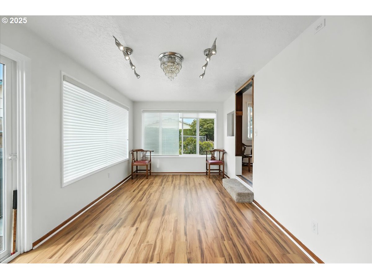 1610 Thompson Road Woodburn, OR 97071 - Photo 17 of 42 Gallery Image 17