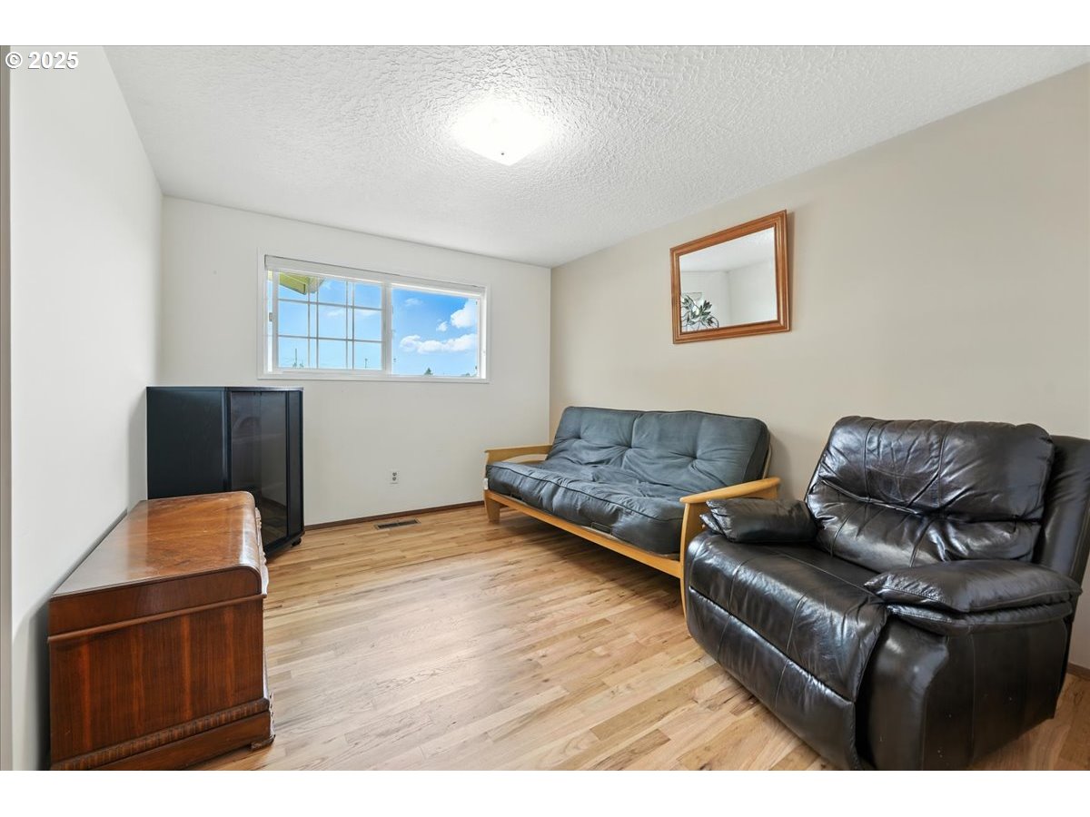 1610 Thompson Road Woodburn, OR 97071 - Photo 25 of 42 Gallery Image 25