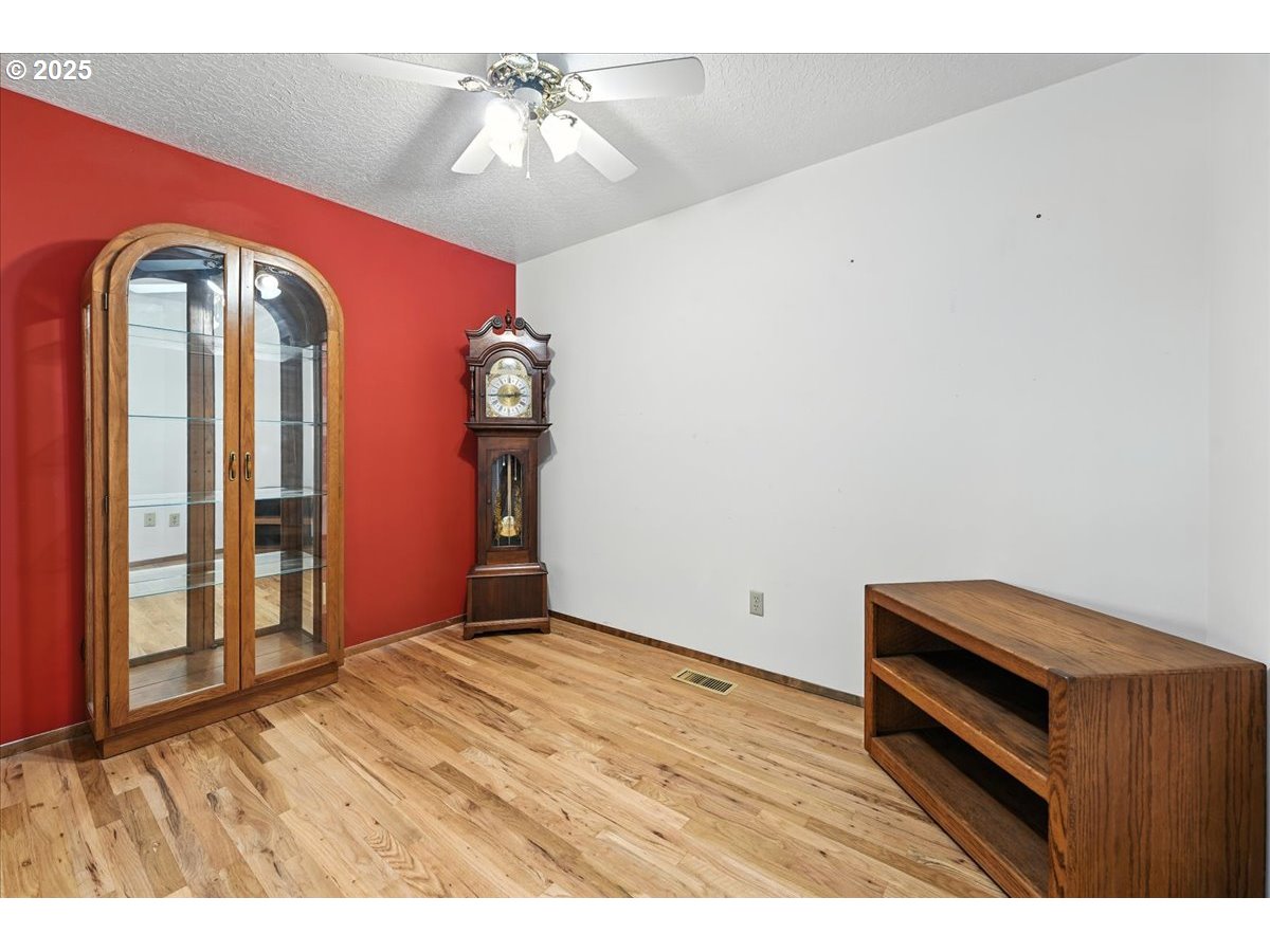 1610 Thompson Road Woodburn, OR 97071 - Photo 27 of 42 Gallery Image 27