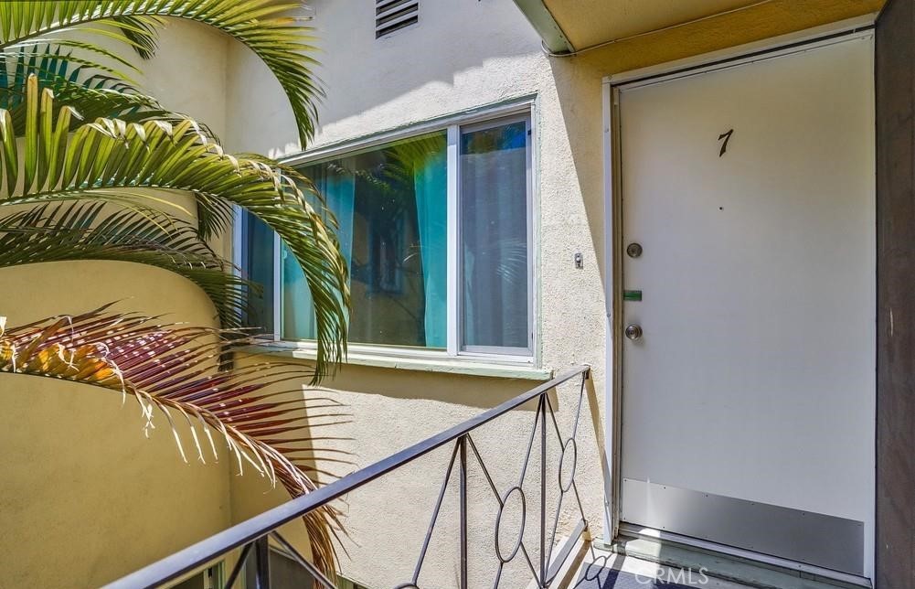 219 Esperanza Avenue, Unit 7 Long Beach, CA 90802 - Photo 3 of 13 a view of roof deck