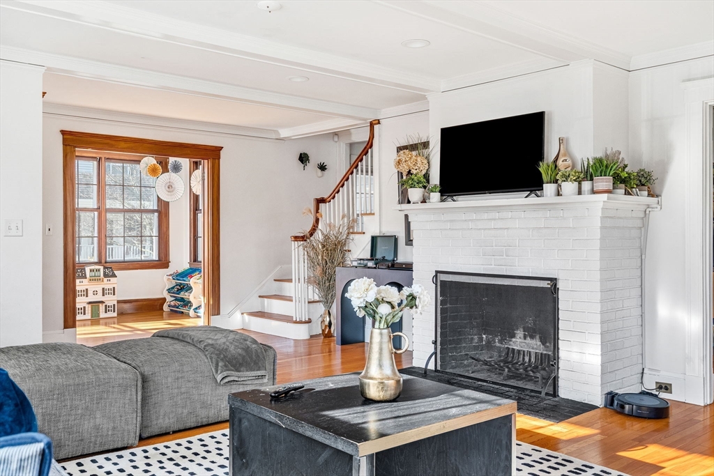 711 Webster Street Needham, MA 02492 - Photo 12 of 38