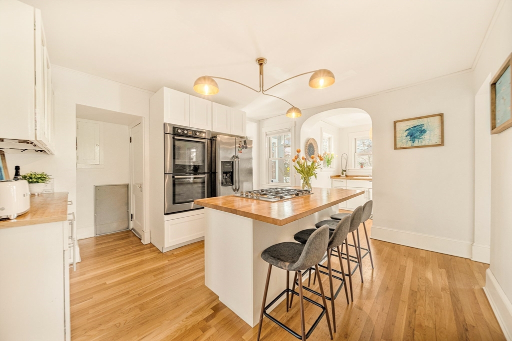 711 Webster Street Needham, MA 02492 - Photo 18 of 38