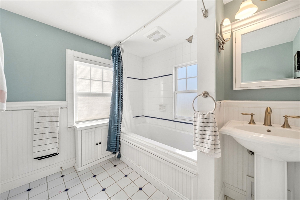 711 Webster Street Needham, MA 02492 - Photo 29 of 38