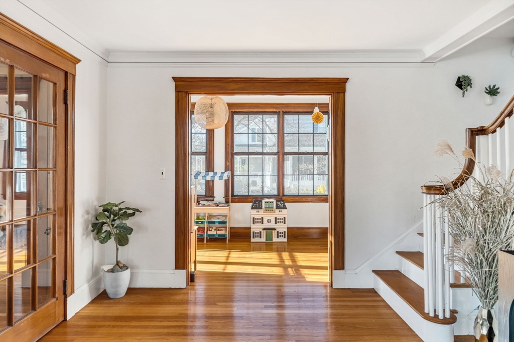 711 Webster Street Needham, MA 02492 - Photo 7 of 38