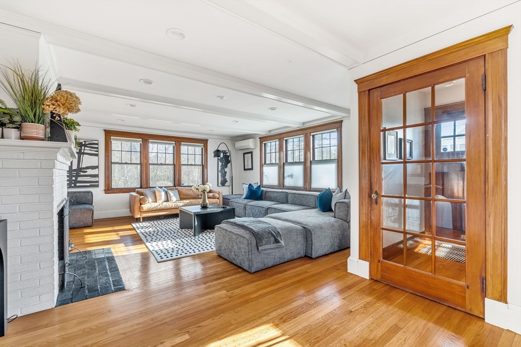 711 Webster Street Needham, MA 02492 - Photo 9 of 38