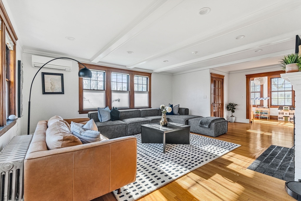 711 Webster Street Needham, MA 02492 - Photo 10 of 38