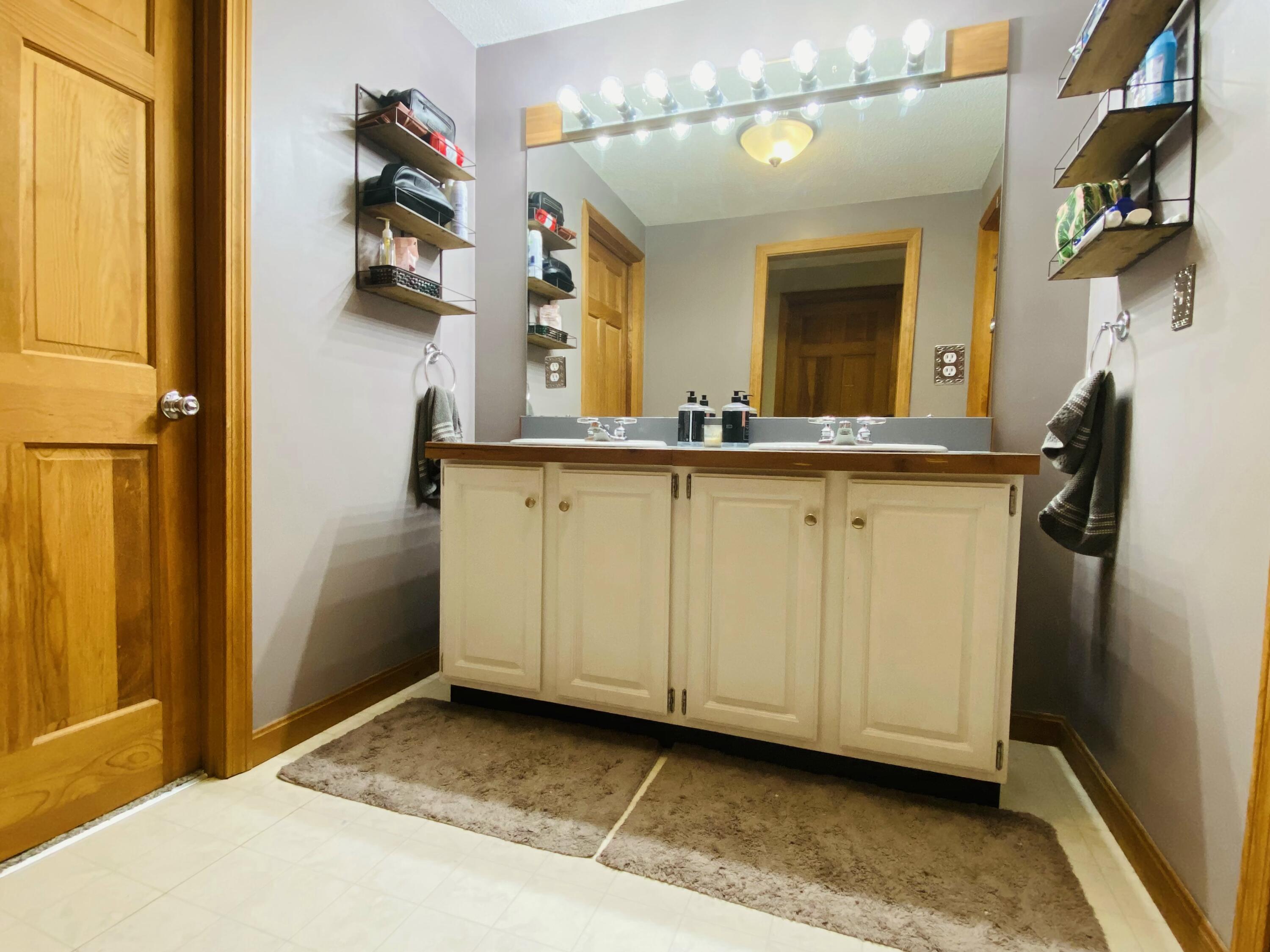 773 Lower Detroit Road Plymouth, ME 04969 - Photo 28 of 33 2nd Floor Full Bathroom