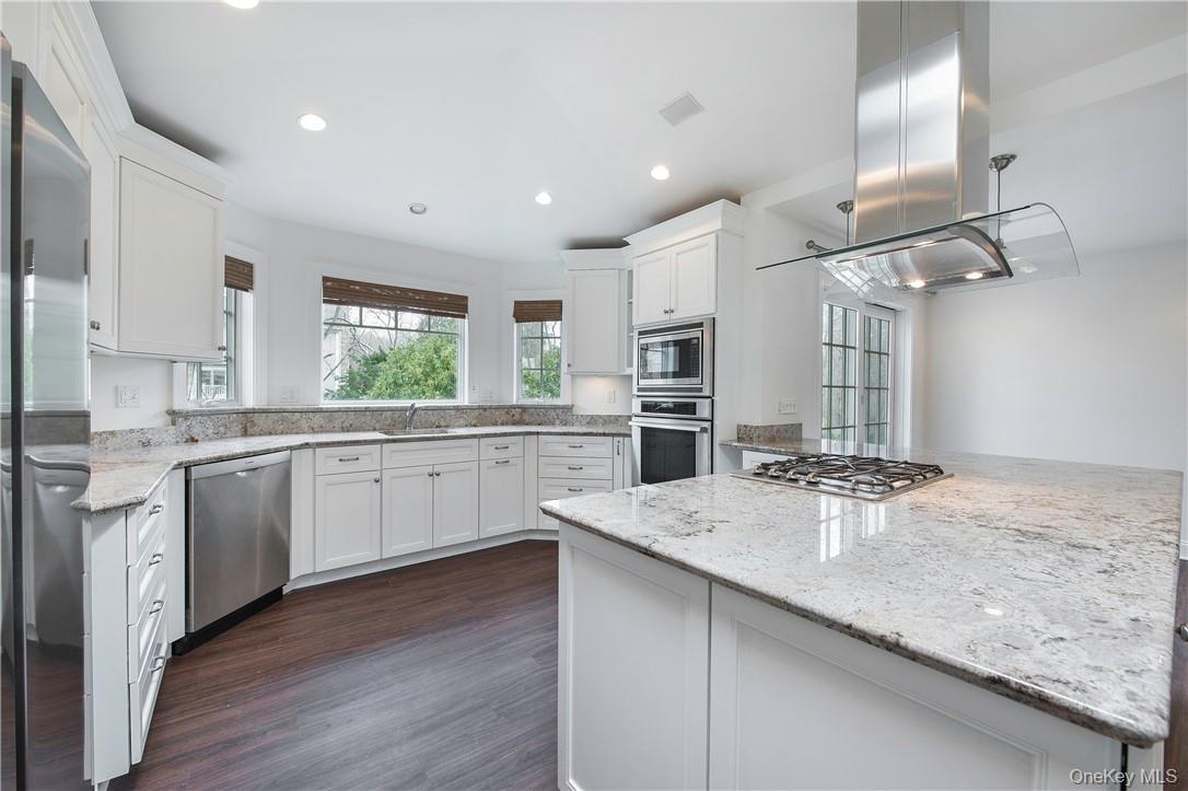 96 Mendota Avenue Rye, NY 10580 - Photo 8 of 18 Stainless steel appliances including 2022 refrigerator and dishwasher