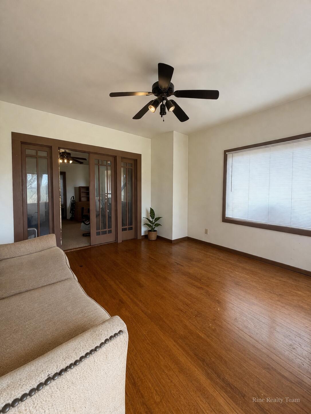 1091 North Benton Center Road Benton Harbor, MI 49022 - Photo 13 of 31 50704680-DBD5-4822-8ED9-9C4D638BC938