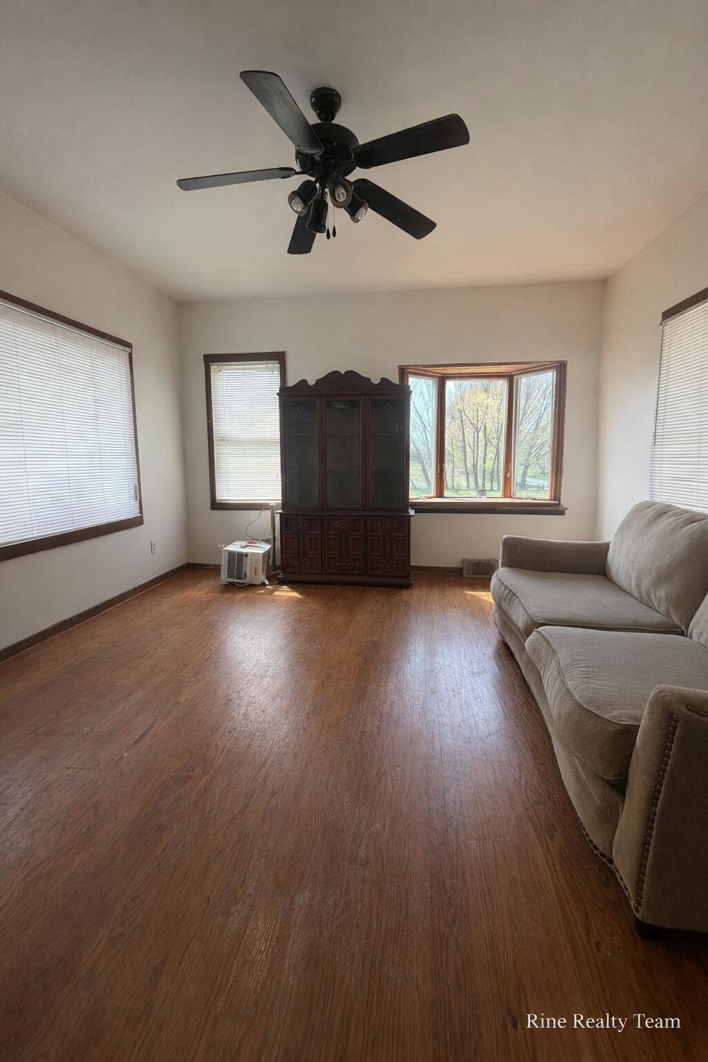 1091 North Benton Center Road Benton Harbor, MI 49022 - Photo 14 of 31 3BE30A9B-71F4-41D2-B7B1-2F0E25110451