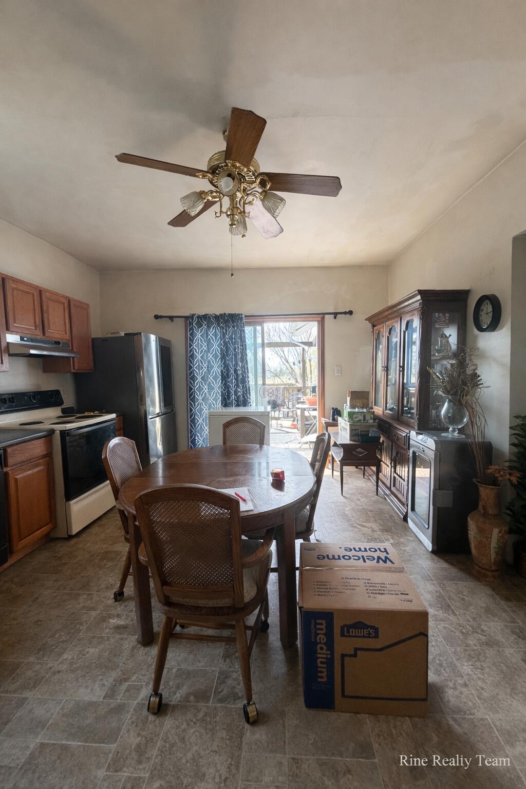 1091 North Benton Center Road Benton Harbor, MI 49022 - Photo 18 of 31 E22C1C38-01A0-4783-AA62-B04F4E540133