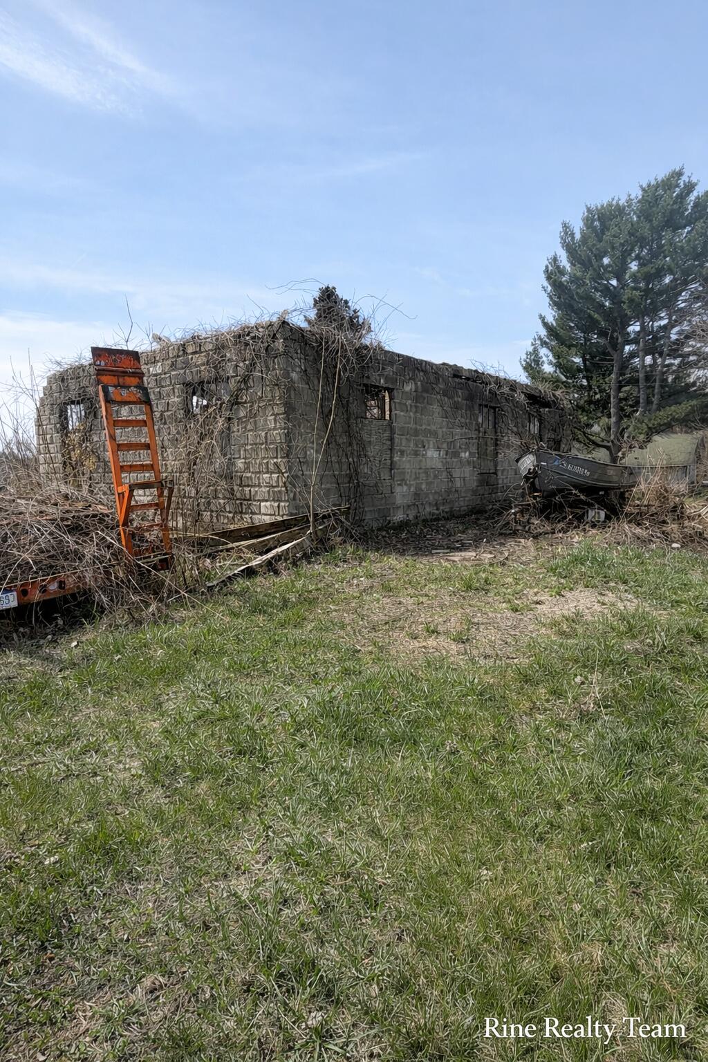 1091 North Benton Center Road Benton Harbor, MI 49022 - Photo 31 of 31 6204AD7E-02DC-45E6-B5DB-AAAA91CEB850