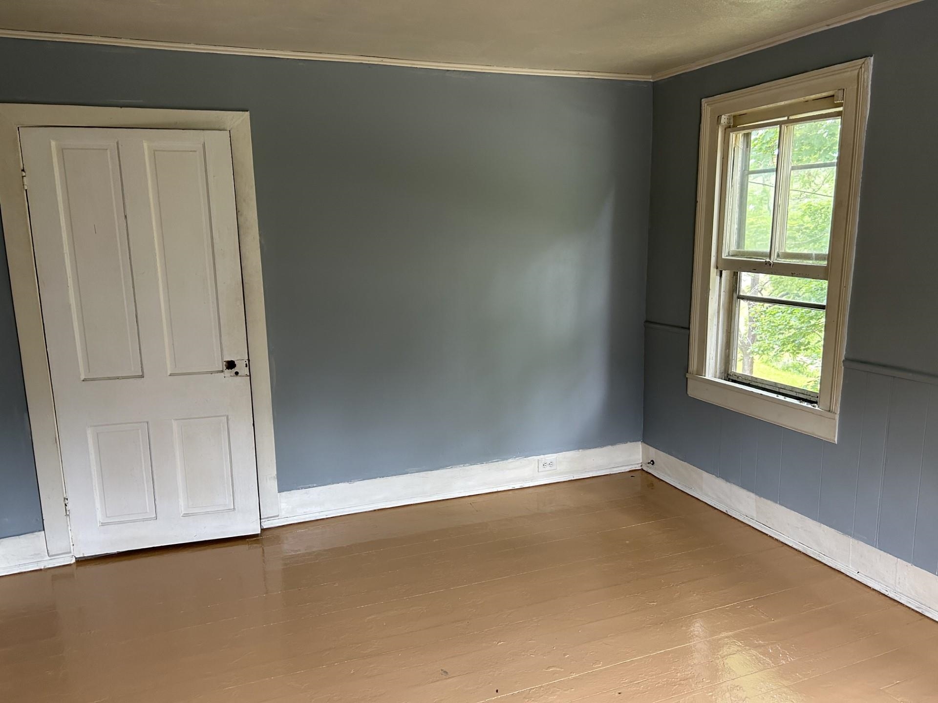 29 Tye River Turnpike Raphine, VA 24472 - Photo 15 of 17 an empty room with windows