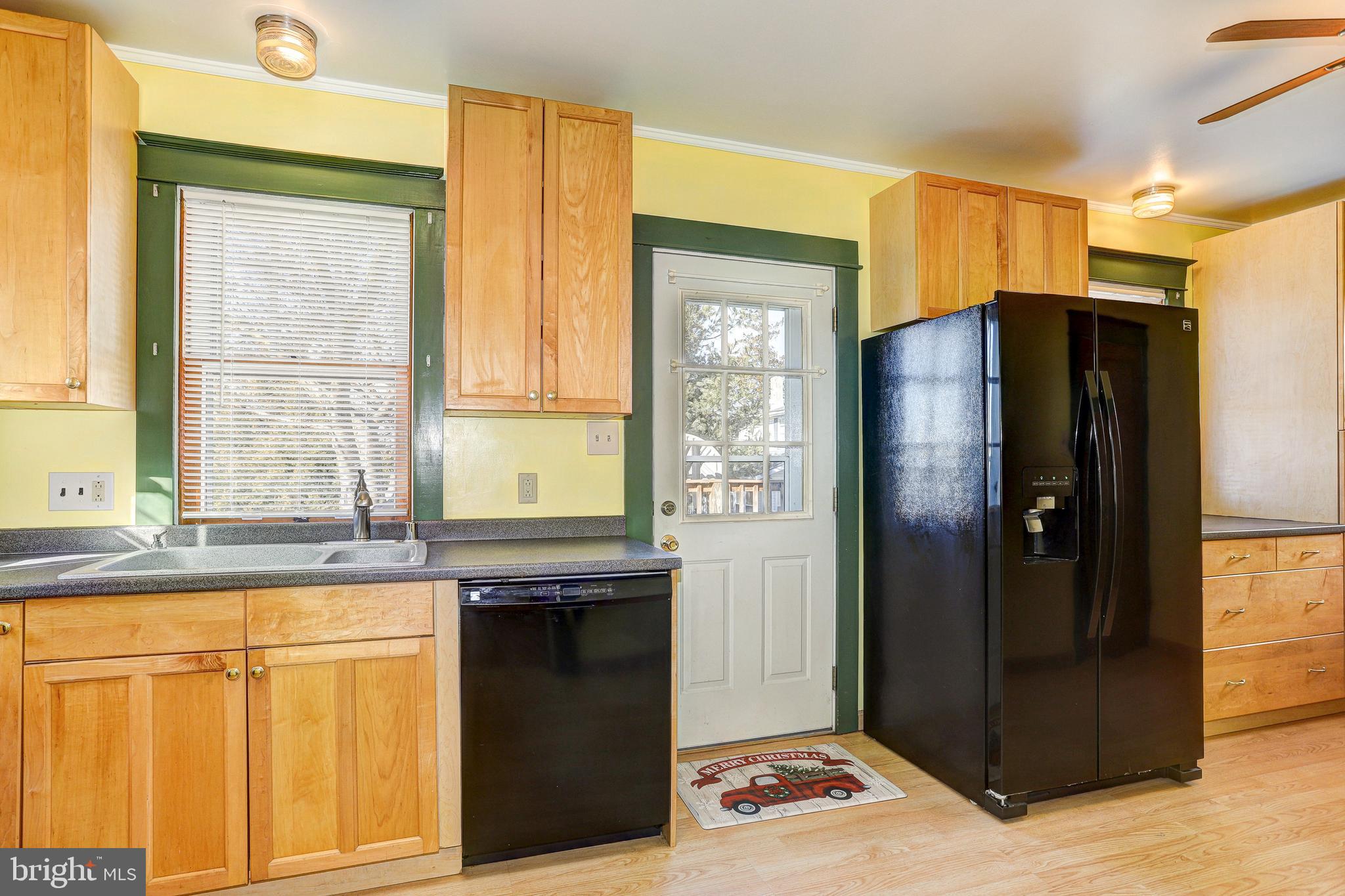 7416 Old Harford Road Baltimore, MD 21234 - Photo 16 of 35 Double sink, frig w/ice maker and so much more