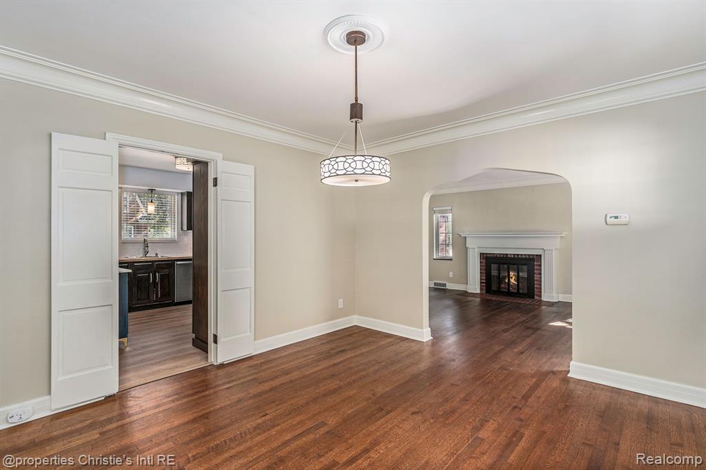 302 Moran Road Grosse Pointe Farms, MI 48236 - Photo 12 of 38