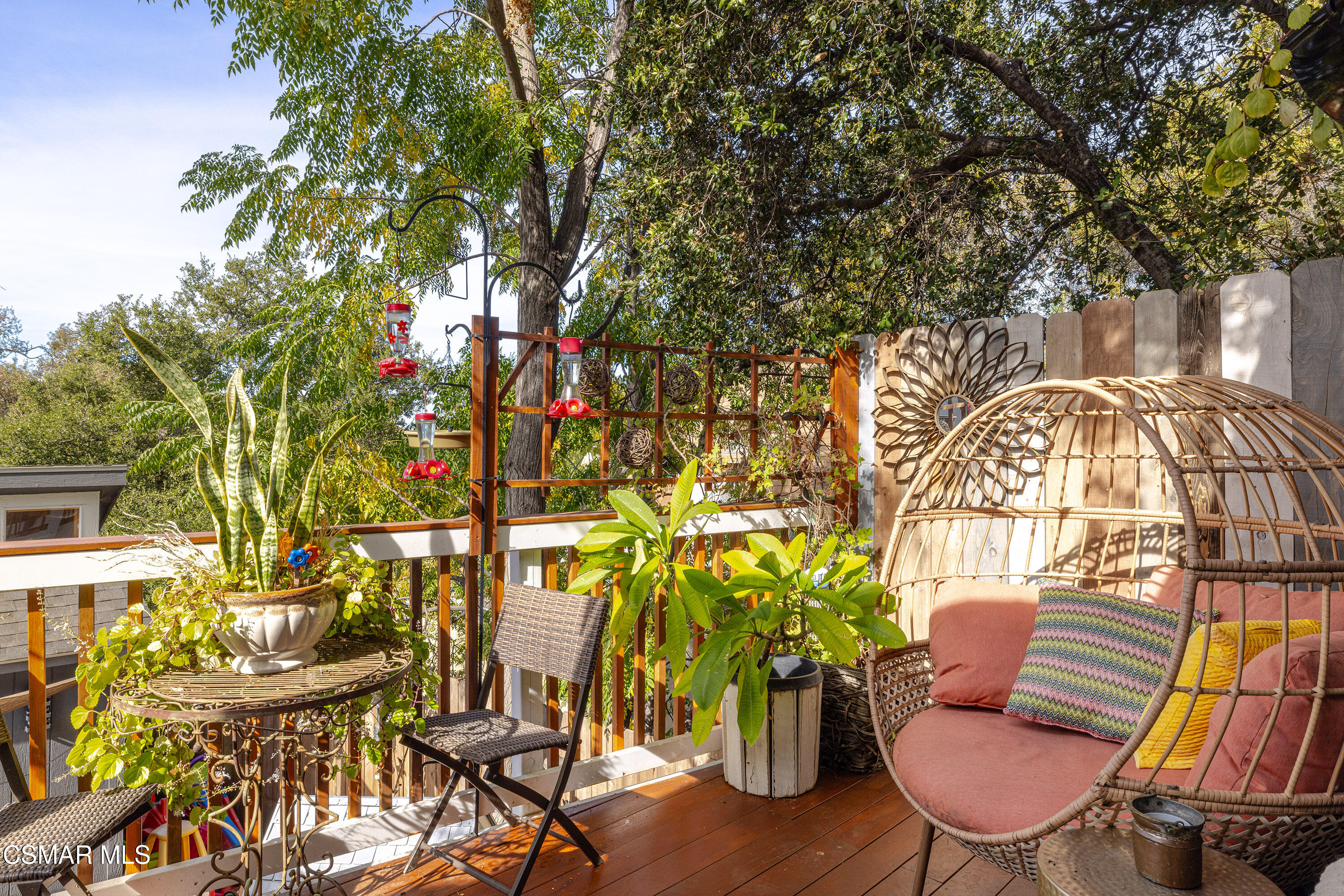 6311 Alta Vista Road Simi Valley, CA 93063 - Photo 25 of 42 a view of a chairs and table in the patio