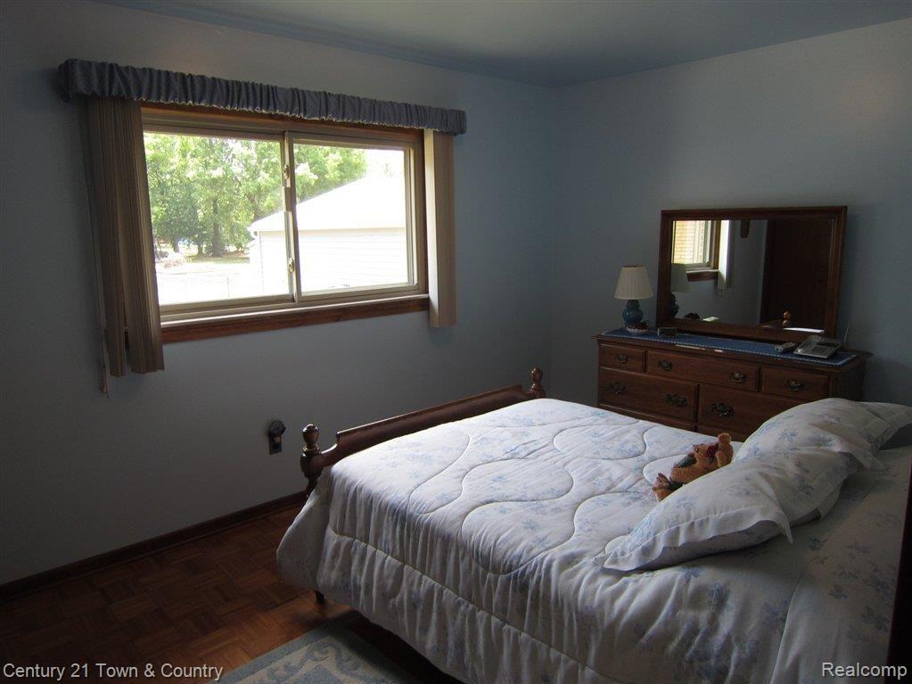 2904 Wisconsin Road Troy, MI 48083 - Photo 13 of 25 BR 2.JPG