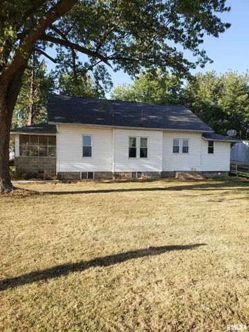 $75,000 | 18018 Highway 127, Carlyle, IL 62231