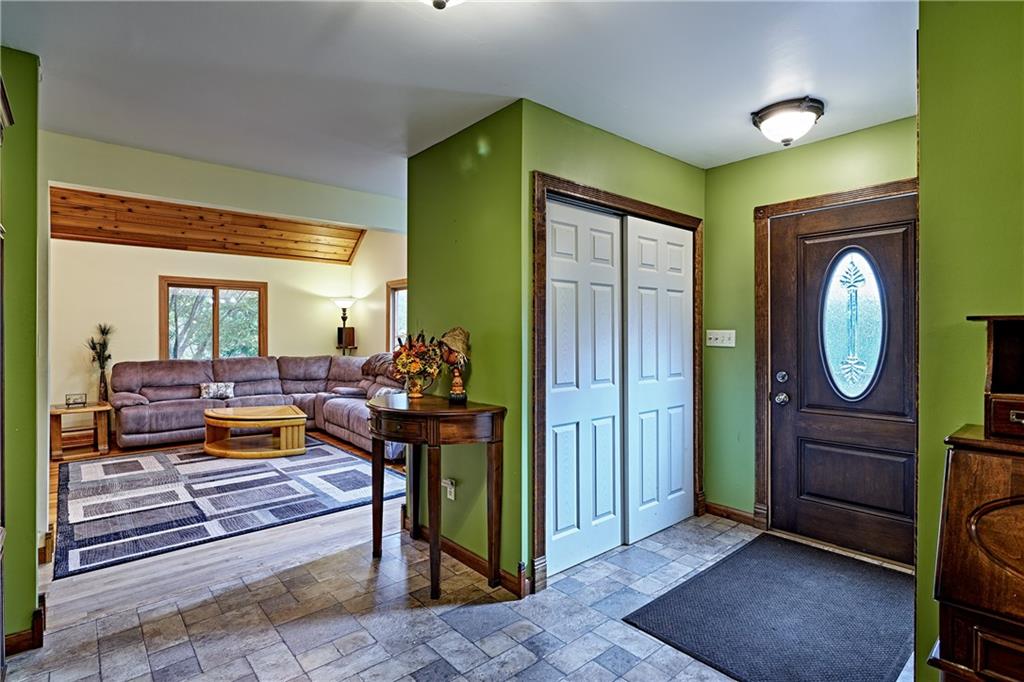 430 Wallace Road Wexford, PA 15090 - Photo 7 of 25 a living room with furniture