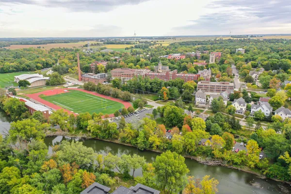 $494,900 | 101 St Olaf Avenue, Unit 413, Northfield, MN 55057