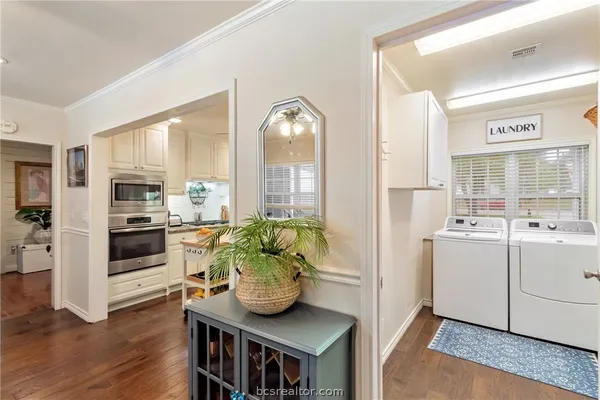 $427,500 | 717 Inwood Drive, Bryan, TX 77802