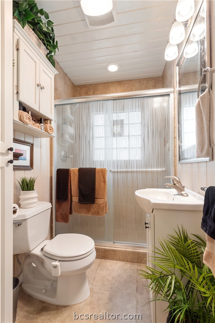 717 Inwood Drive Bryan, TX 77802 - Photo 28 of 48