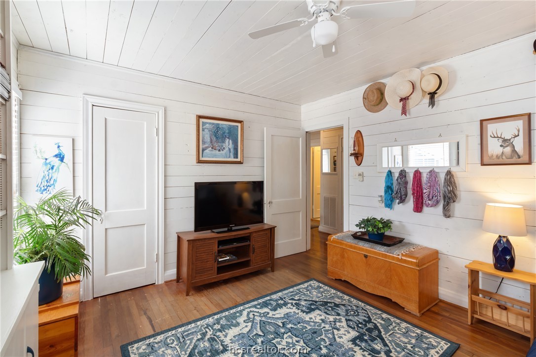 717 Inwood Drive Bryan, TX 77802 - Photo 30 of 48