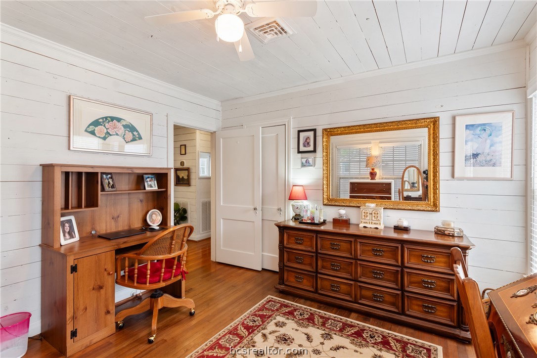 717 Inwood Drive Bryan, TX 77802 - Photo 32 of 48