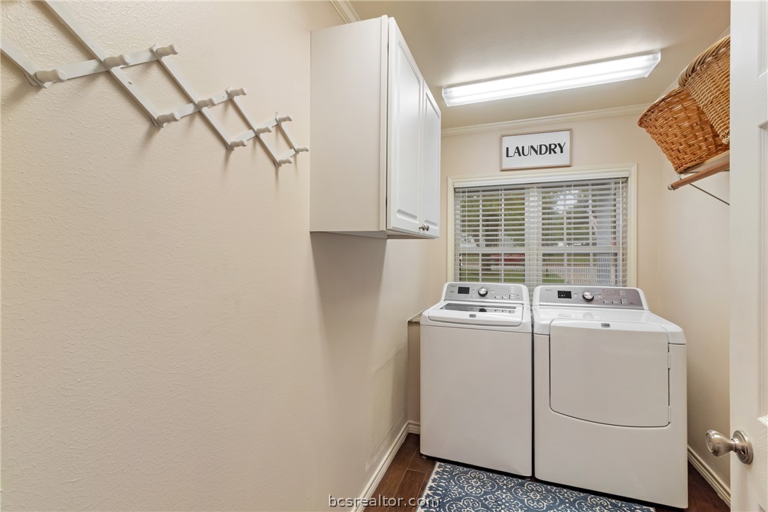 717 Inwood Drive Bryan, TX 77802 - Photo 37 of 48 Electric washer and dryer can stay.