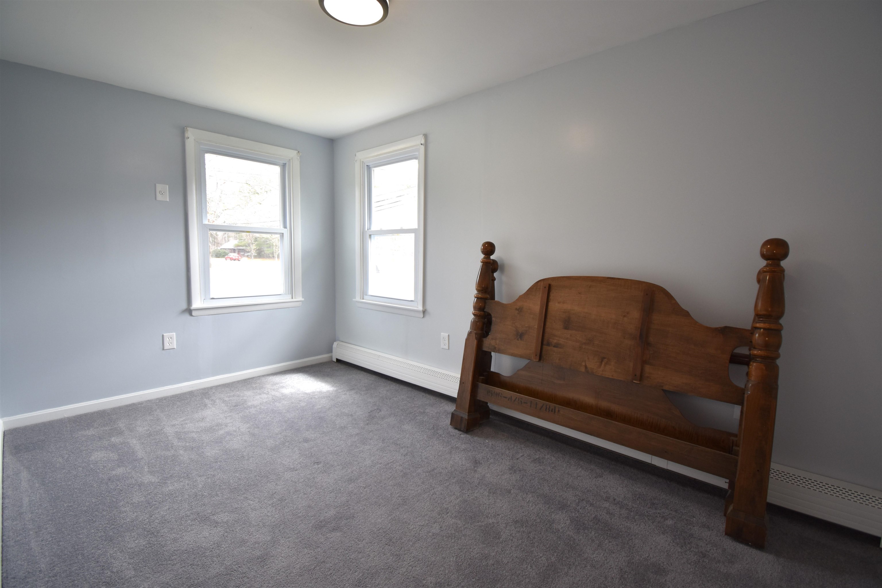 76 Marsh Road Pelham, NH 03076 - Photo 18 of 40