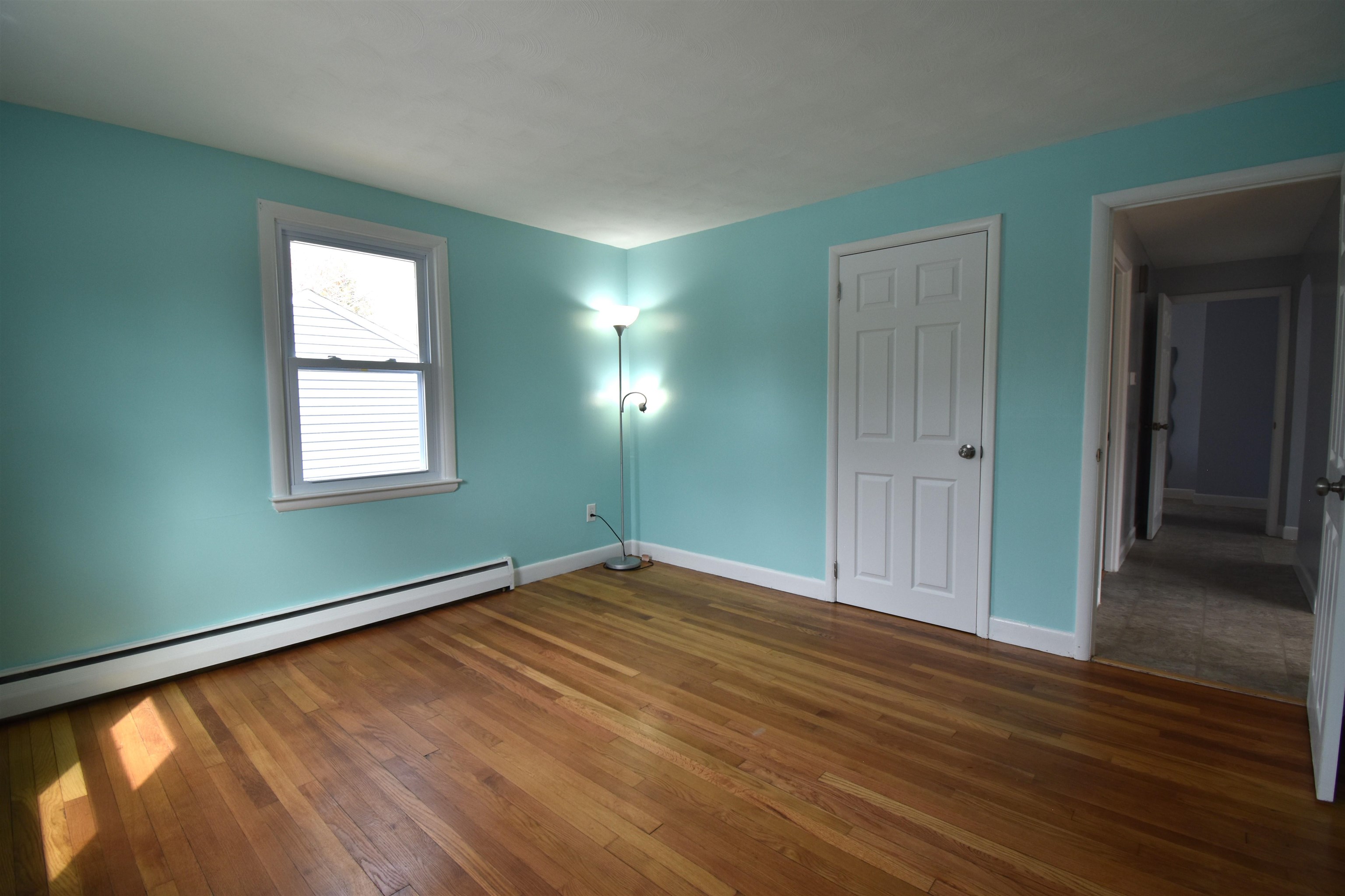 76 Marsh Road Pelham, NH 03076 - Photo 27 of 40