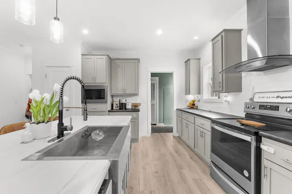 $450,000 | 145 Hidden Hills Road, Cross, SC 29436