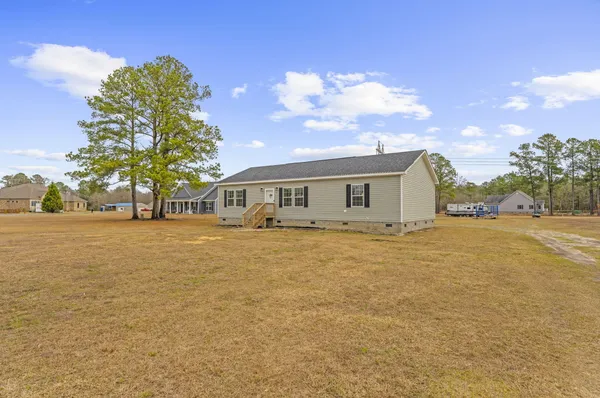$450,000 | 145 Hidden Hills Road, Cross, SC 29436