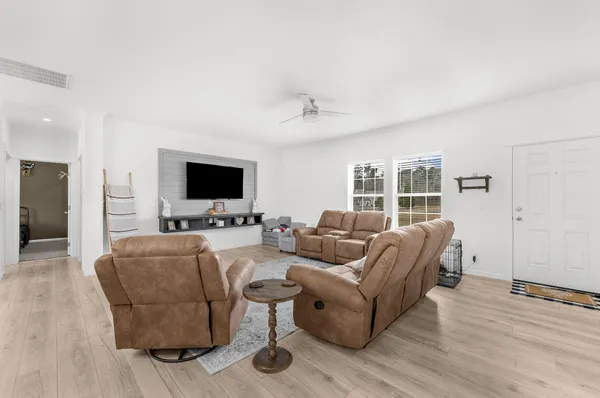 $450,000 | 145 Hidden Hills Road, Cross, SC 29436