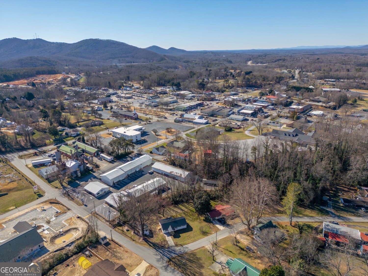 298 Faulkner Street Cleveland, GA 30528 - Photo 8 of 57