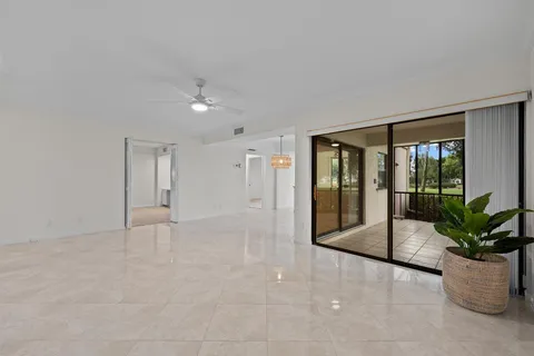 $489,000 | 17138 Waterbend Drive, Unit 117, Jupiter, FL 33477