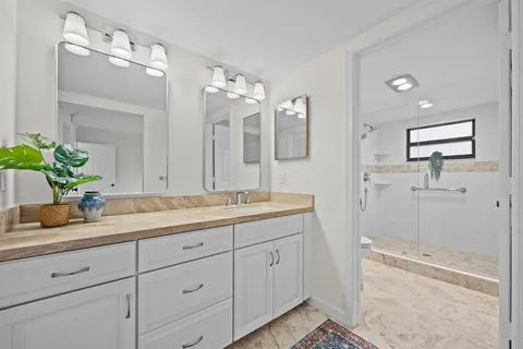 $489,000 | 17138 Waterbend Drive, Unit 117, Jupiter, FL 33477