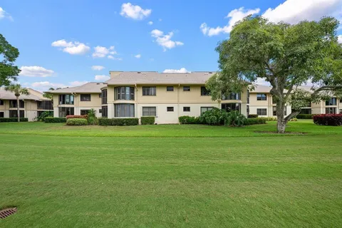 $489,000 | 17138 Waterbend Drive, Unit 117, Jupiter, FL 33477