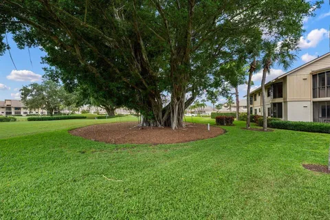$489,000 | 17138 Waterbend Drive, Unit 117, Jupiter, FL 33477