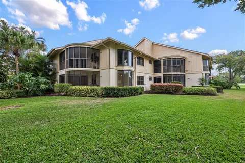 $489,000 | 17138 Waterbend Drive, Unit 117, Jupiter, FL 33477