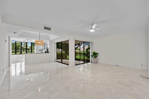 $489,000 | 17138 Waterbend Drive, Unit 117, Jupiter, FL 33477