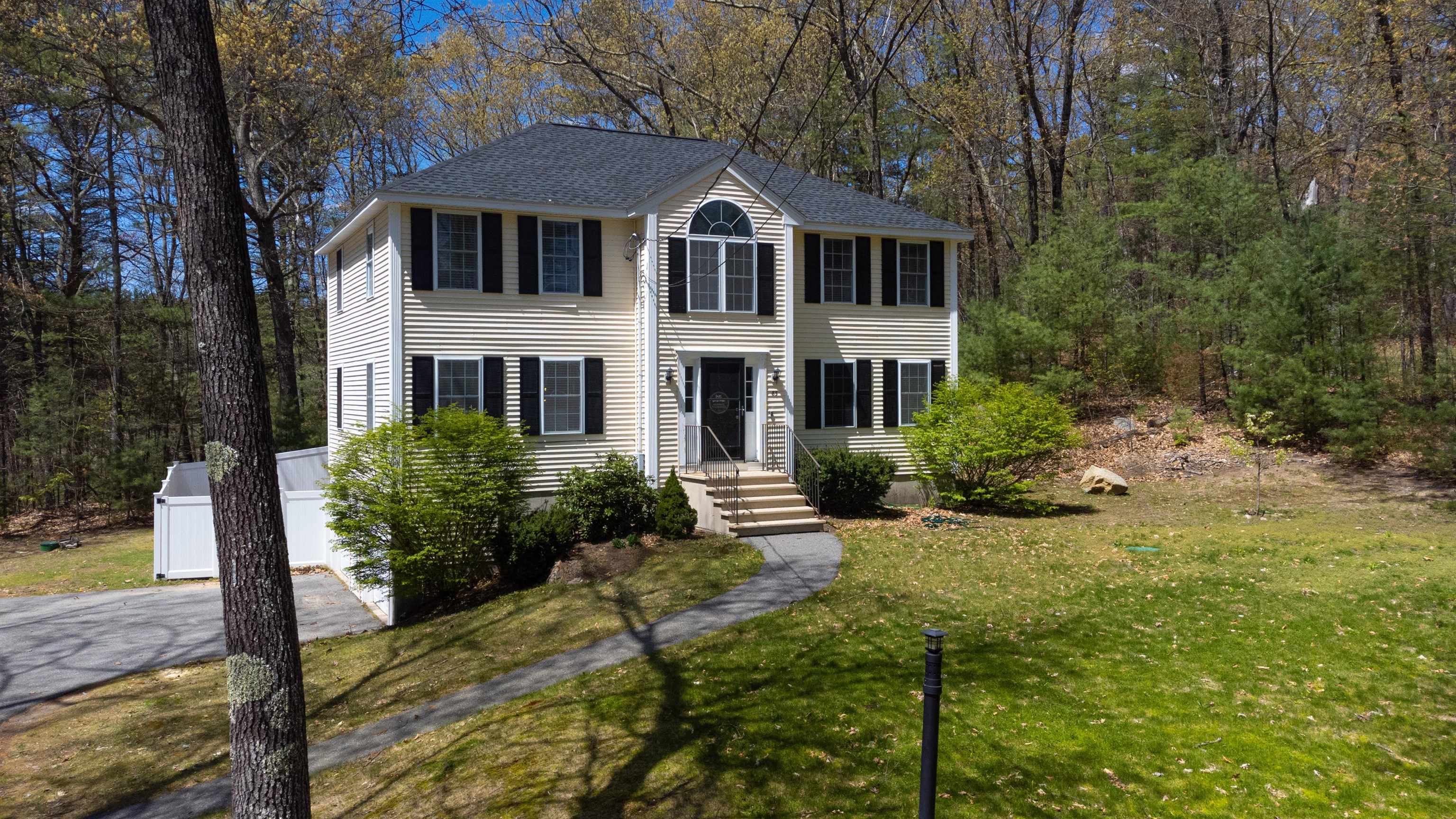 83 Simpson Mill Road Pelham, NH 03076 - Photo 23 of 32