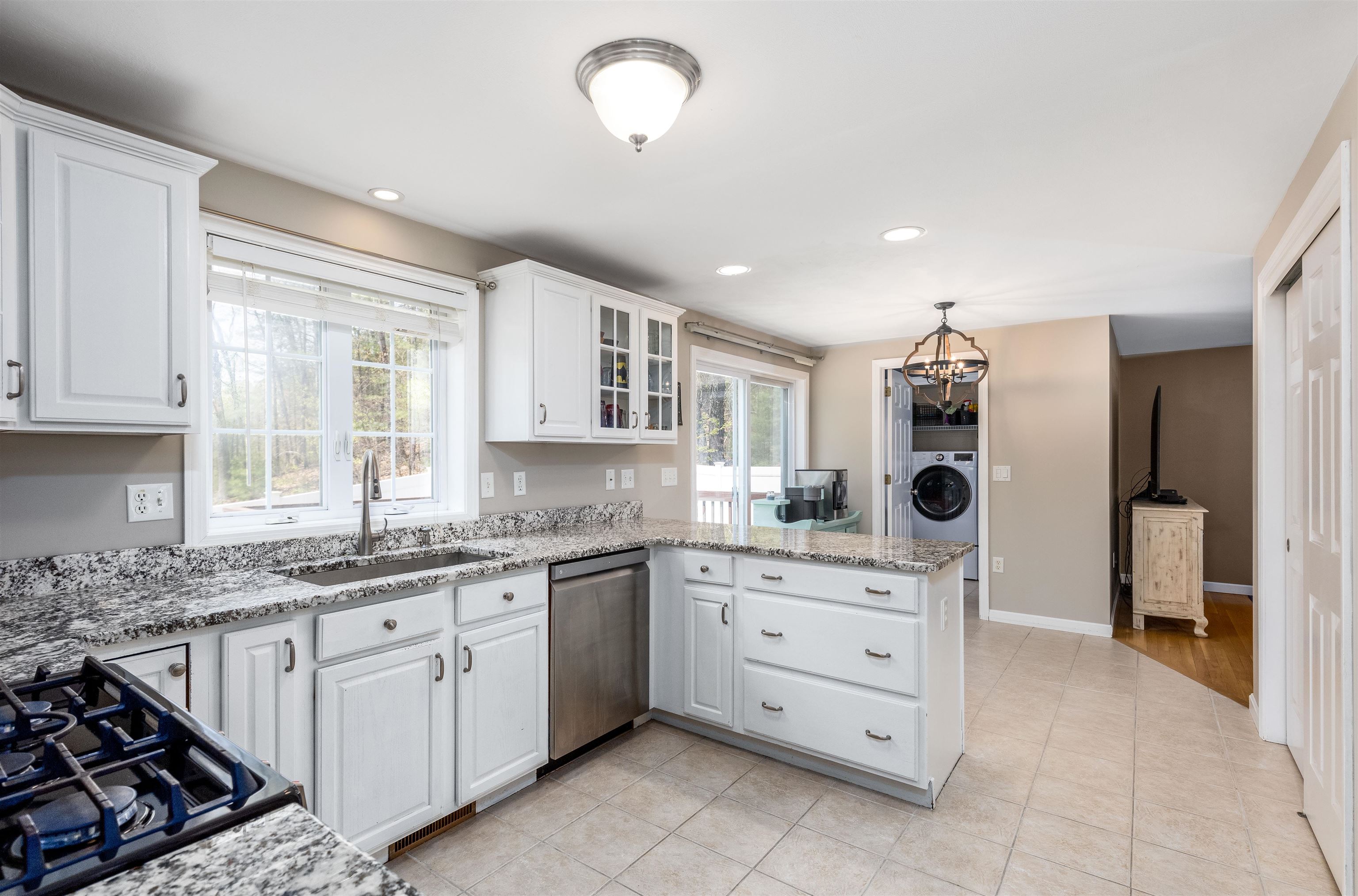 83 Simpson Mill Road Pelham, NH 03076 - Photo 6 of 32