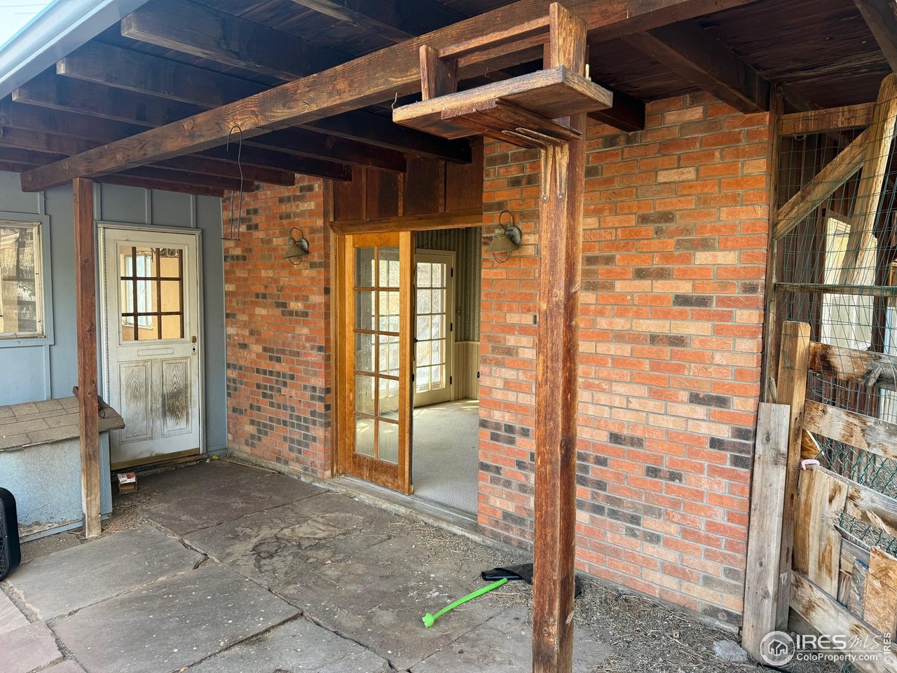358 Kelly Road East Boulder, CO 80302 - Photo 13 of 16 a view of an outdoor space of the house