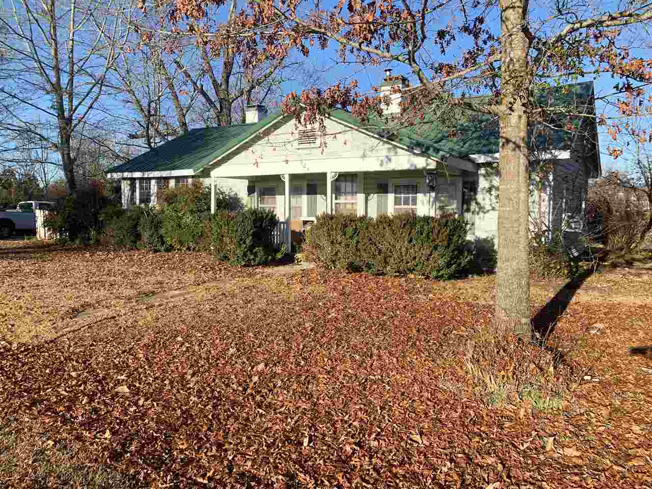 825 Alverson Road Campobello, SC 29322 - Photo 1 of 16