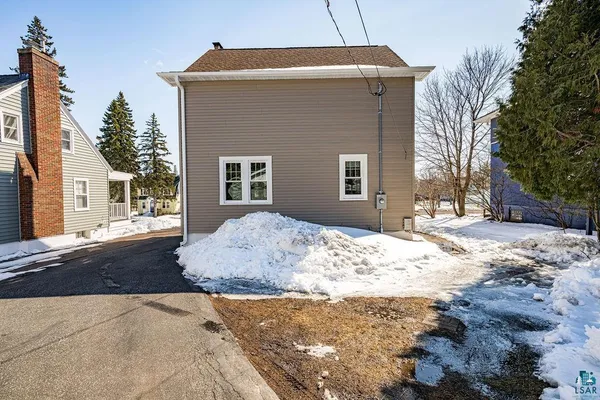 $387,000 | 233 West Kent Road, Duluth, MN 55812