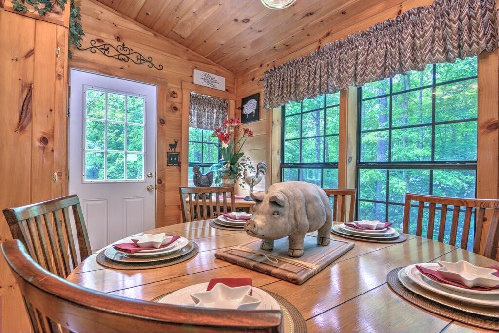 216 Smithfield Road Tellico Plains, TN 37385 - Photo 17 of 34 Gallery Image 17